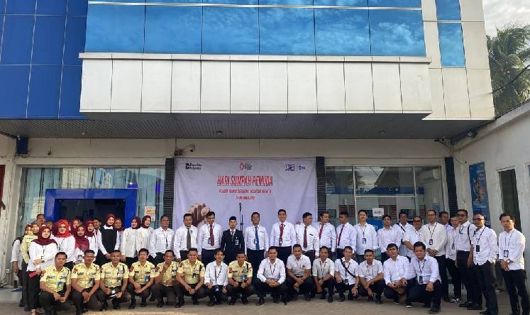 Pimpinan Cabang BRI Sibuhuan, Dedi Harpian, As bersama Insan BRILian, pada kegiatan upacara sumpah pemuda ke 97 tahun 2025.