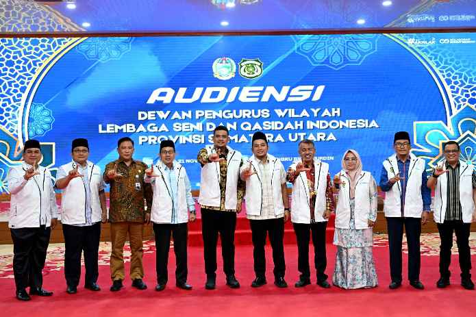 Gubernur Sumatera Utara Muhammad Bobby Afif Nasution bertemu Dewan Pengurus Wilayah Lembaga Seni dan Qasidah Indonesia (LASQI) Provinsi Sumut di Aula Tengku Rizal Nurdin, Jalan Jenderal Sudirman Nomor 41 Medan, Jumat (21/11/2025).