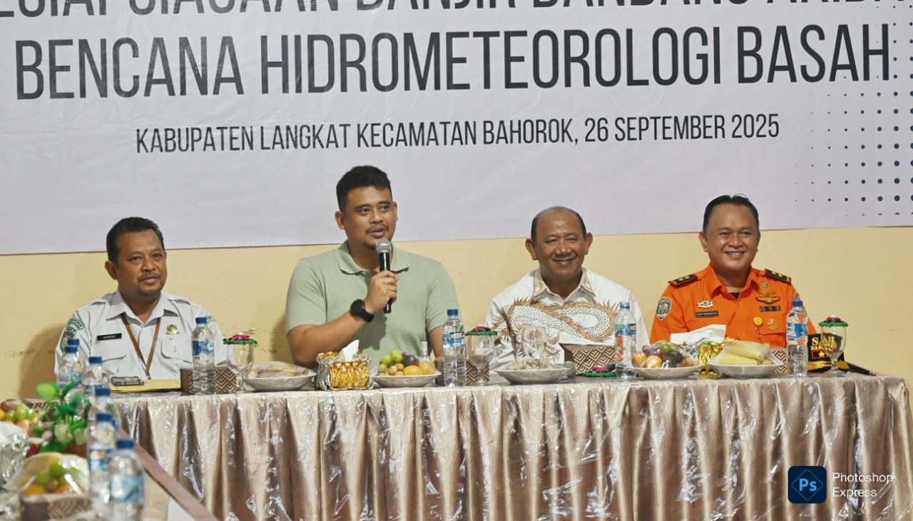 Gubernur Sumut Bobby Nasution memimpin Rakor Kesiapsiagaan Banjir Bandang secara virtual bersama Kepala BMKG RI, Dwikorita Karnawati, dari Kantor Camat Bahorok, Langkat. (Dok: Diskominfo Prov. Sumut)