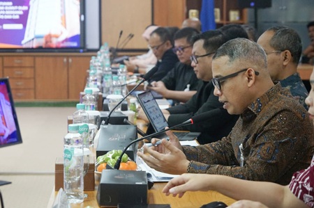 Direktur Utama Bank Sumut Heru Mardiansyah saat kunjungan kerja Badan Supervisi LPS bersama Komisi XI DPR RI dan OJK ke Bank Sumut, Jumat (25/9/2026).