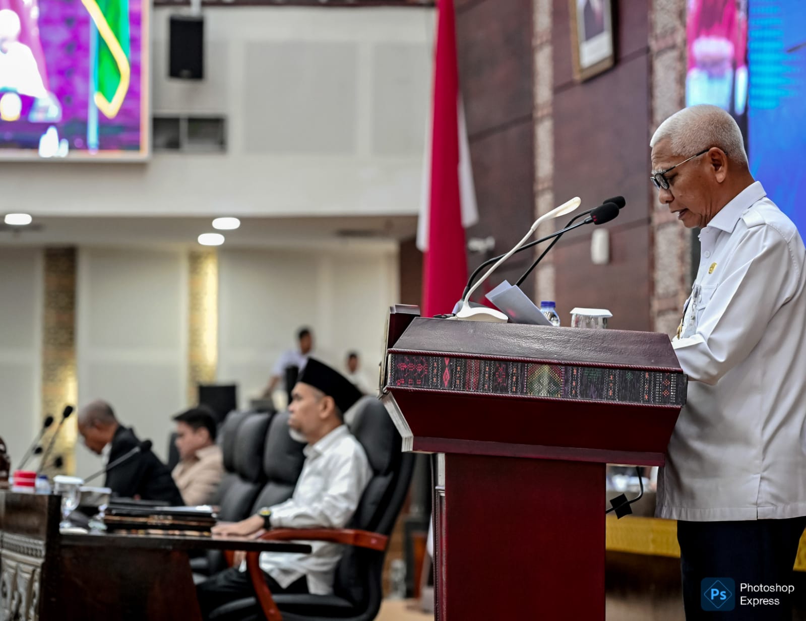Wakil Gubernur Sumatera Utara H Surya hadir dalam acara Penyampaian Laporan Hasil Kegiatan Reses I Masa Persidangan I Tahun Sidang III Tahun 2026-2027 Pimpinan dan Angota DPRD Prov Sumut. (Kominfo Sumut Dok)